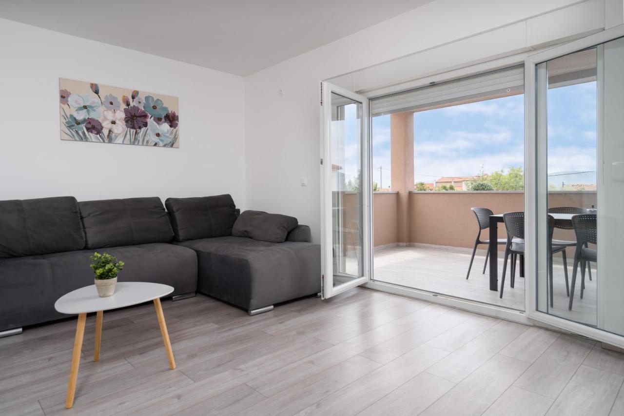 Apartmani Villa Ruby Linardici Luaran gambar